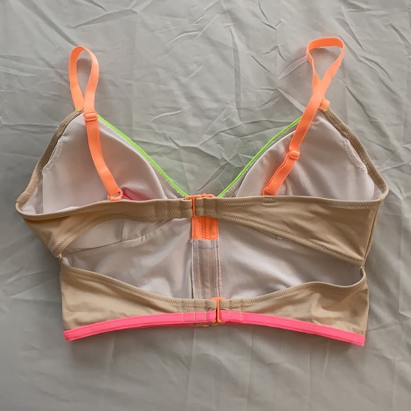 NWOT Victoria’s Secret Swim Top M - Picture 3 of 7